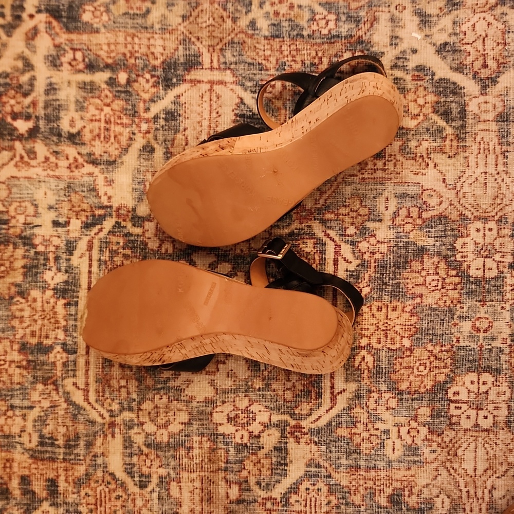 Sandals - Picture 3 of 4